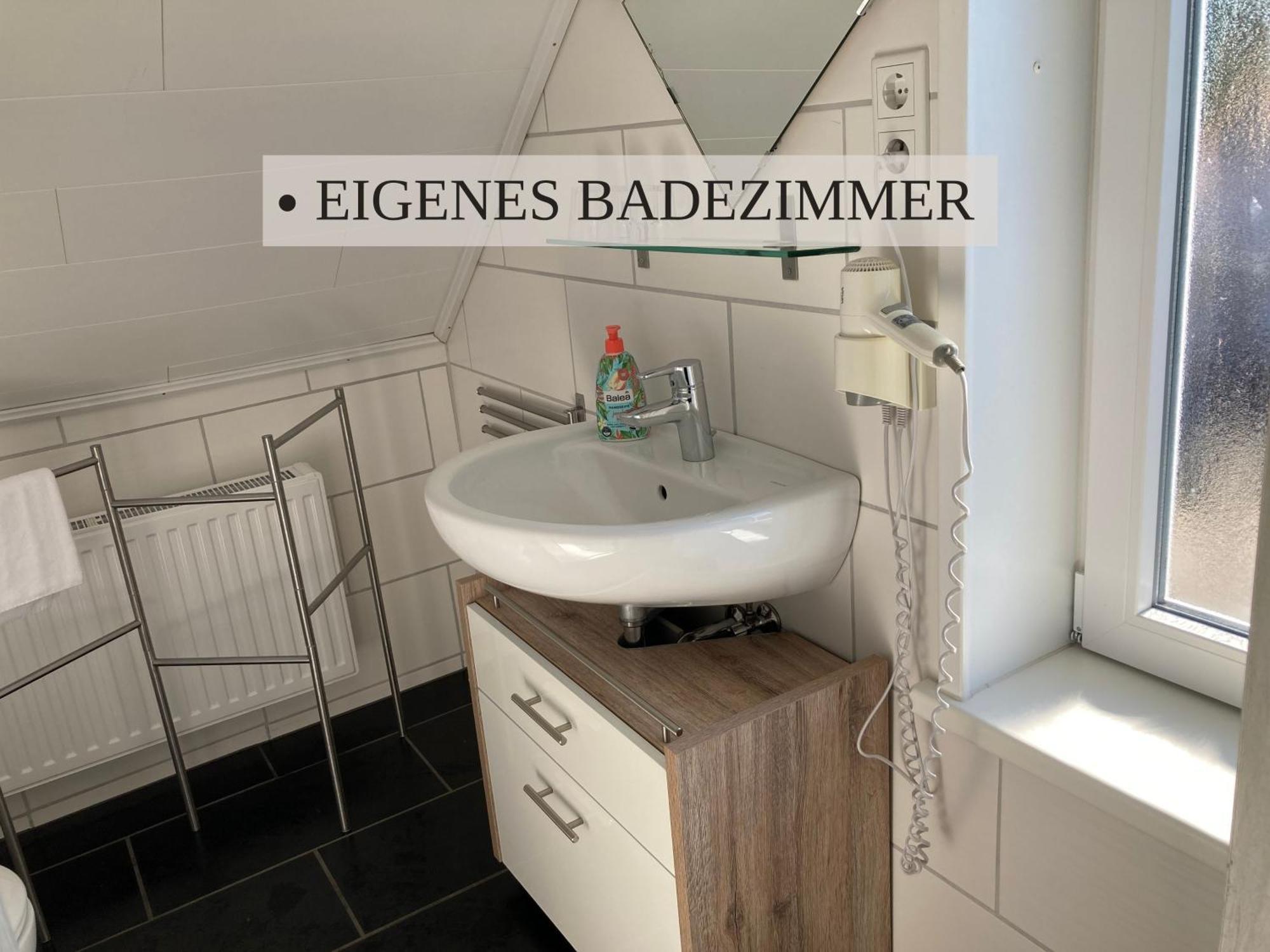 Haus Krabbe, Apartment 10, Naehe Bremerhaven, Fuer 1-2 Personen, 2 Schlafzimmer, Einzelbetten, Zweite Etage, Zentral Gelegen, Bis Zu 2 Hunden Kostenfrei Willkommen เวรเมิน ภายนอก รูปภาพ